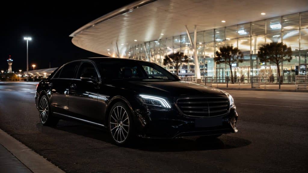 Mercedes de la flotte DC Driving, chauffeur privé à Marseille